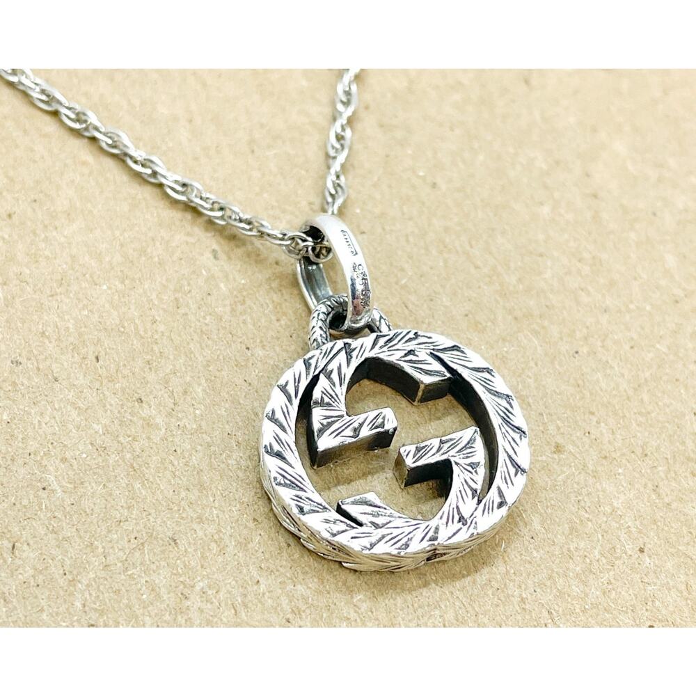 Gucci Textured Interlocking G Pendant Necklace Sterling Silver 18"
